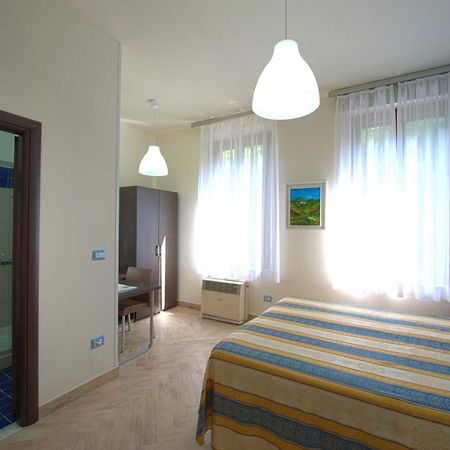 Hotel Moderno Siena Exterior photo