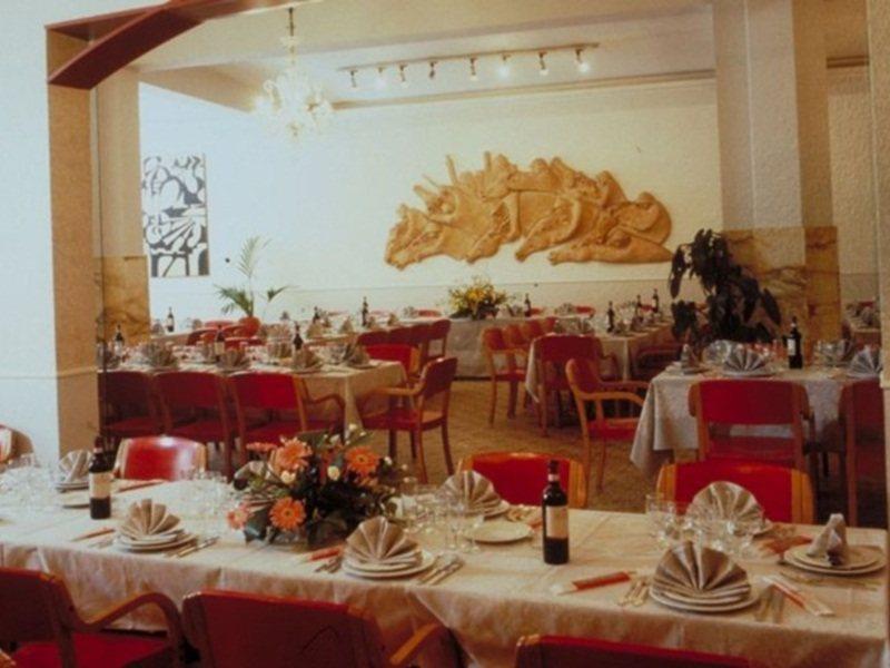 Hotel Moderno Siena Restaurant photo