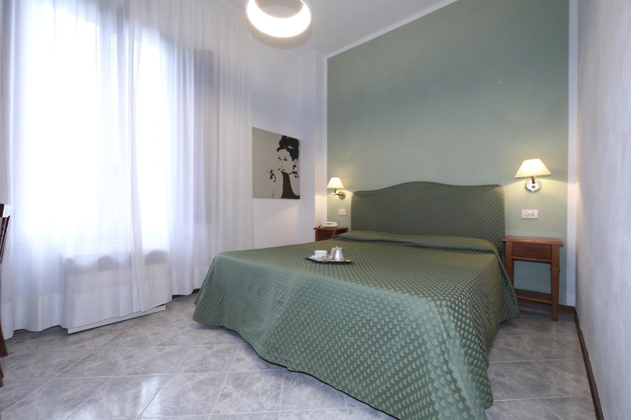 Hotel Moderno Siena Exterior photo