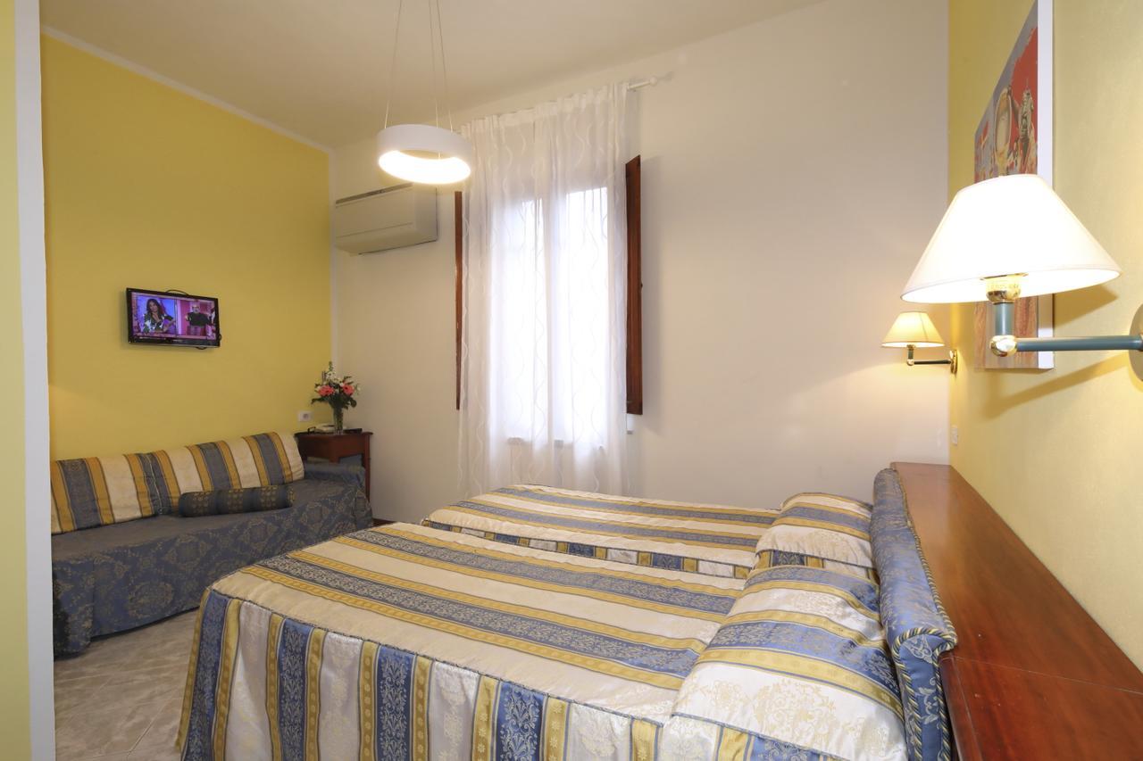 Hotel Moderno Siena Exterior photo