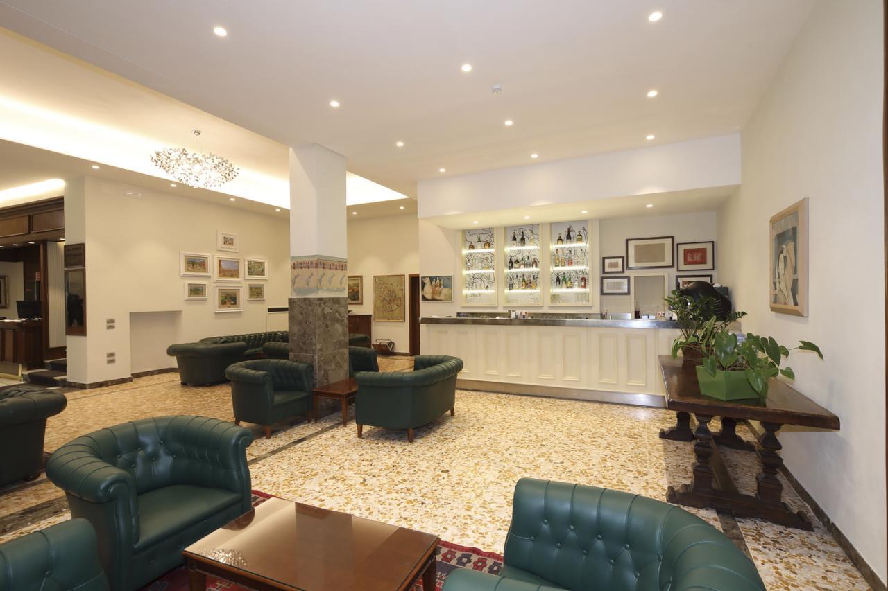 Hotel Moderno Siena Exterior photo