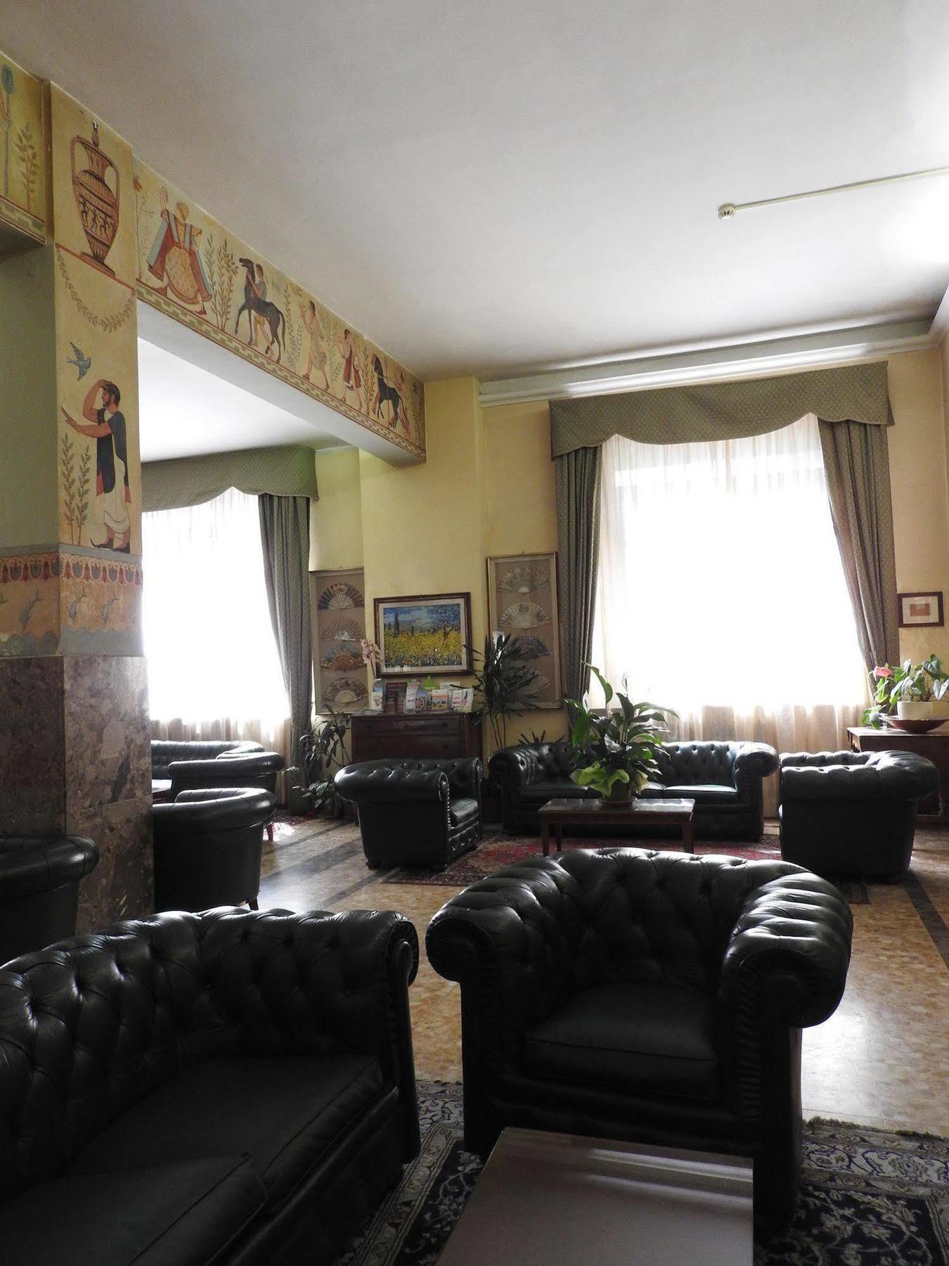Hotel Moderno Siena Exterior photo