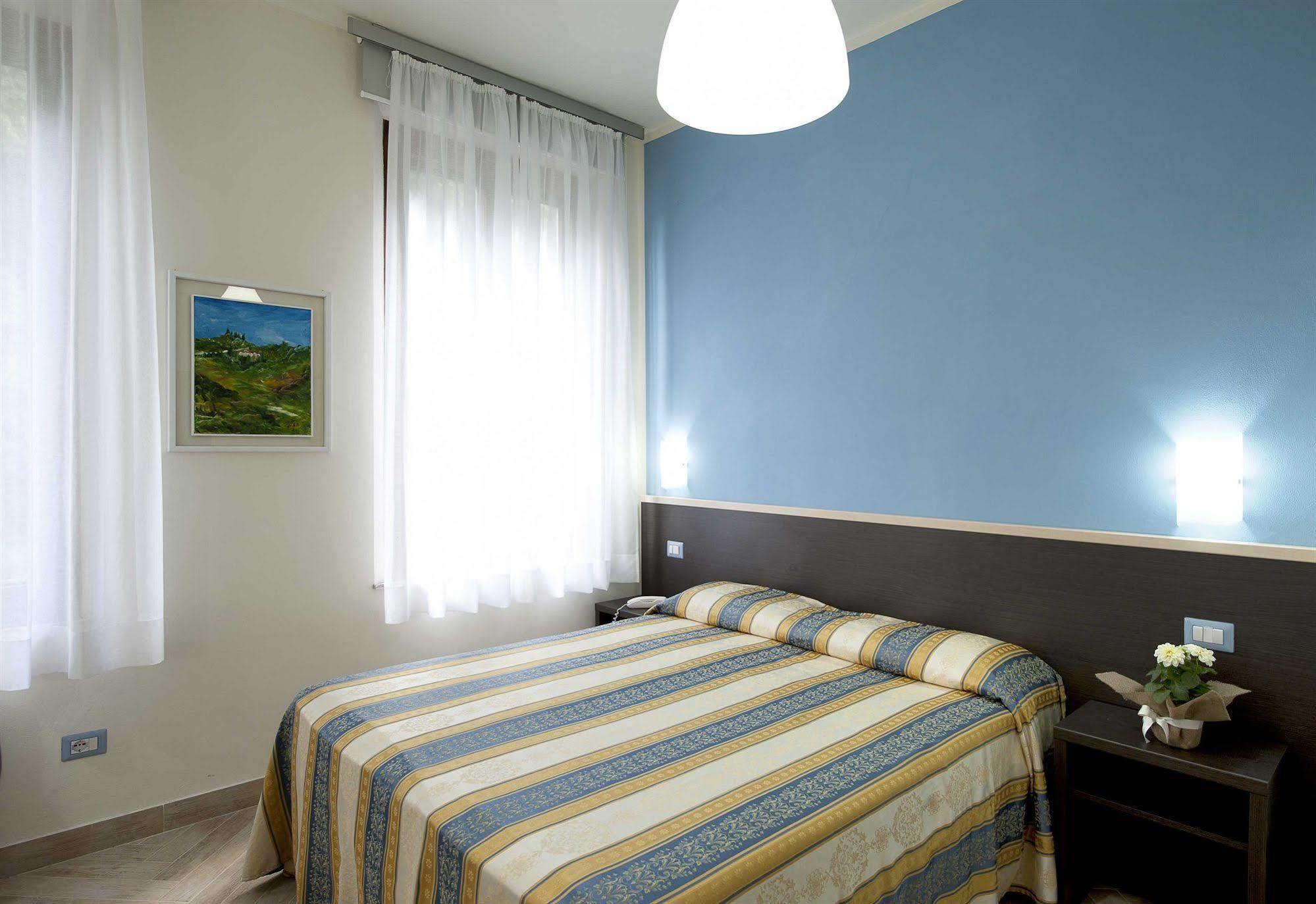 Hotel Moderno Siena Exterior photo