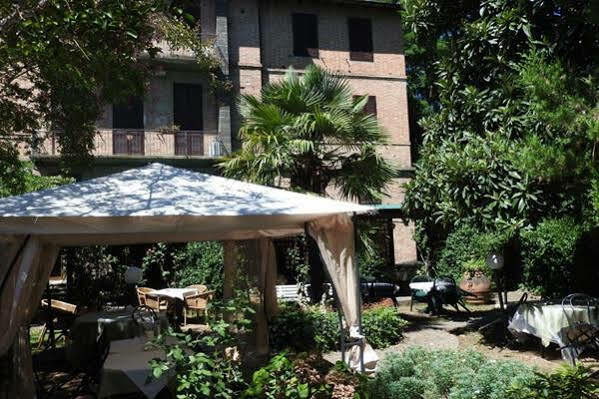 Hotel Moderno Siena Exterior photo