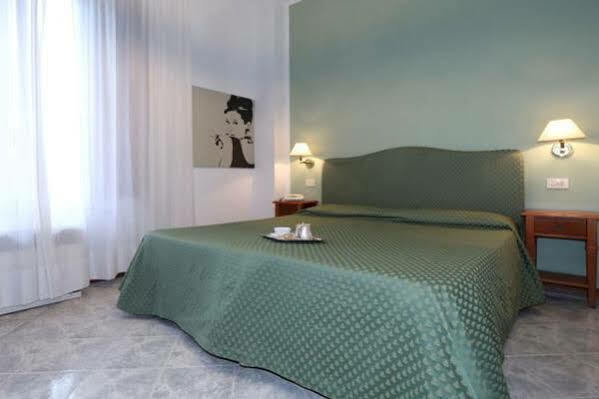Hotel Moderno Siena Exterior photo