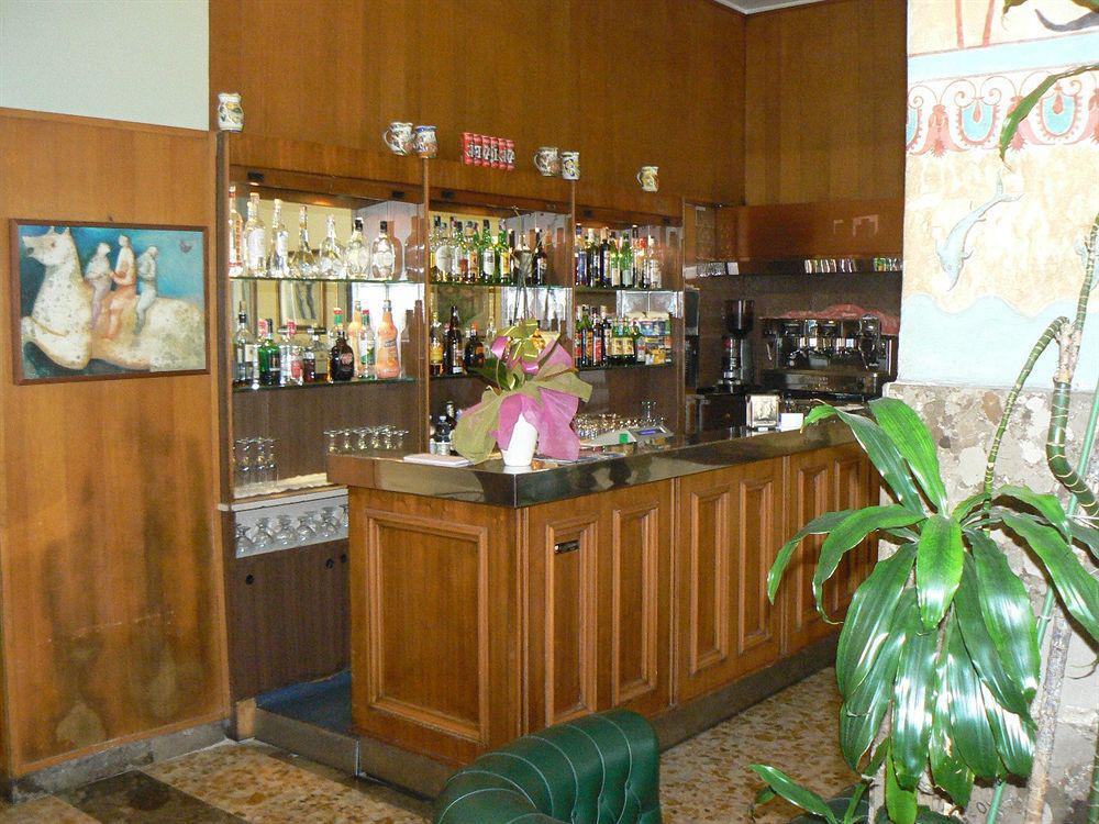 Hotel Moderno Siena Exterior photo